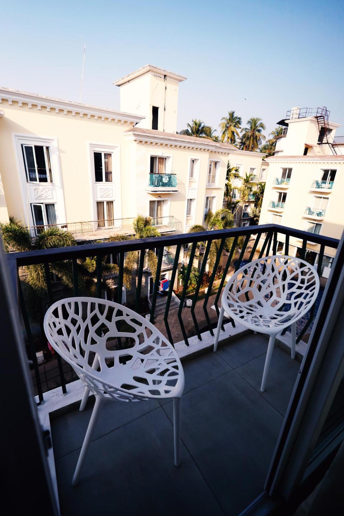 Asta By Avim Hotel Арпора Екстериор снимка